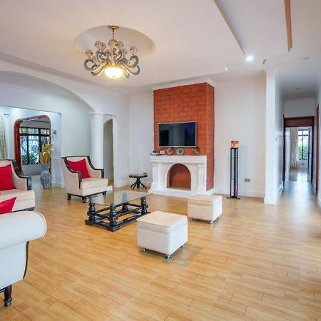 Sprunger Avenue - Tulia Homes Moshi Exteriér fotografie