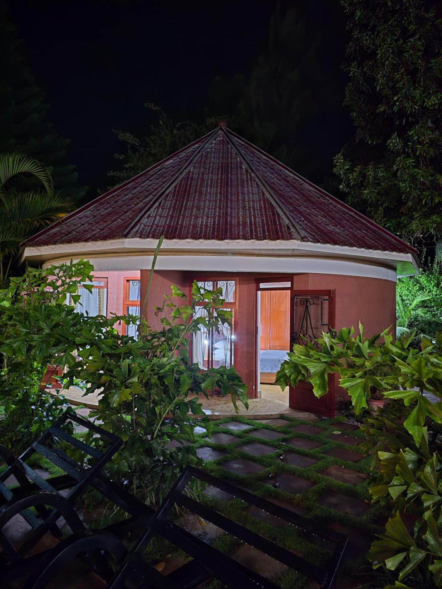 Sprunger Avenue - Tulia Homes Moshi Pokoj fotografie